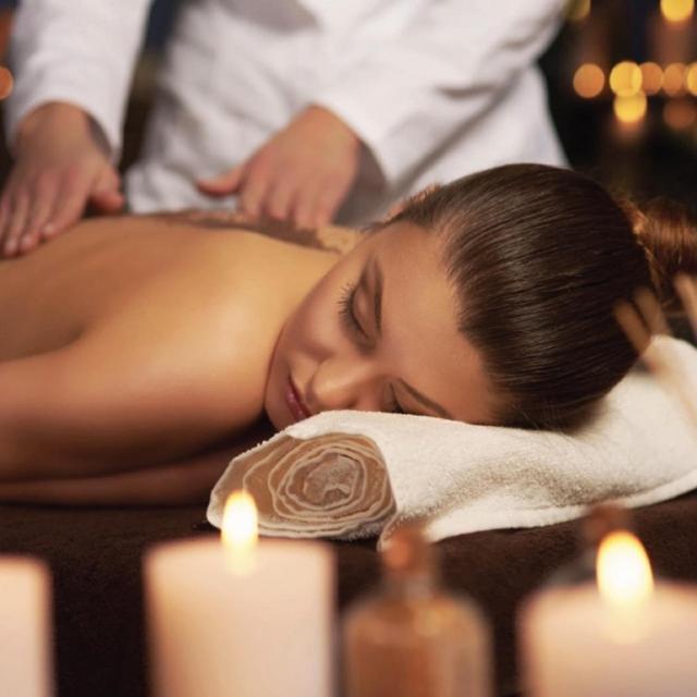 * La Maisonette * Avec Sauna & Hammam Privatifs Невер Екстериор снимка